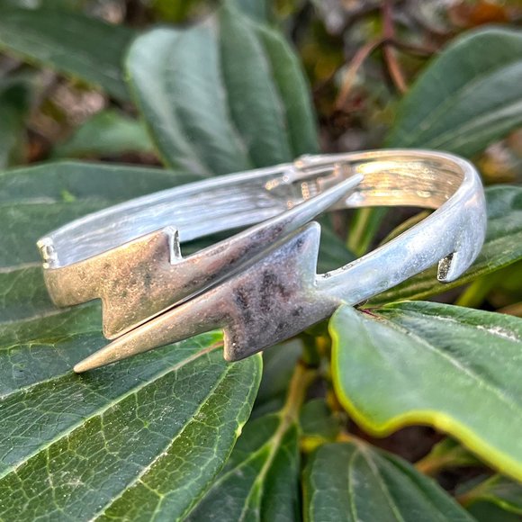 Lightning Bolt Bracelet Hinged - Picture 7 of 8